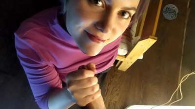 Типична руска кућна порнографија са заплетом курца и добрим дубоким гутљајем