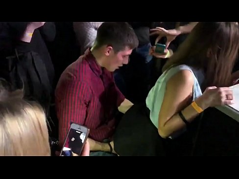 ❤️ Прави секс у руском ноћном клубу. 18-годишња Рускиња у анусу и вагини јебана у ноћном клубу Квалитет порно на sr.pornplaybb.ru ❌❤